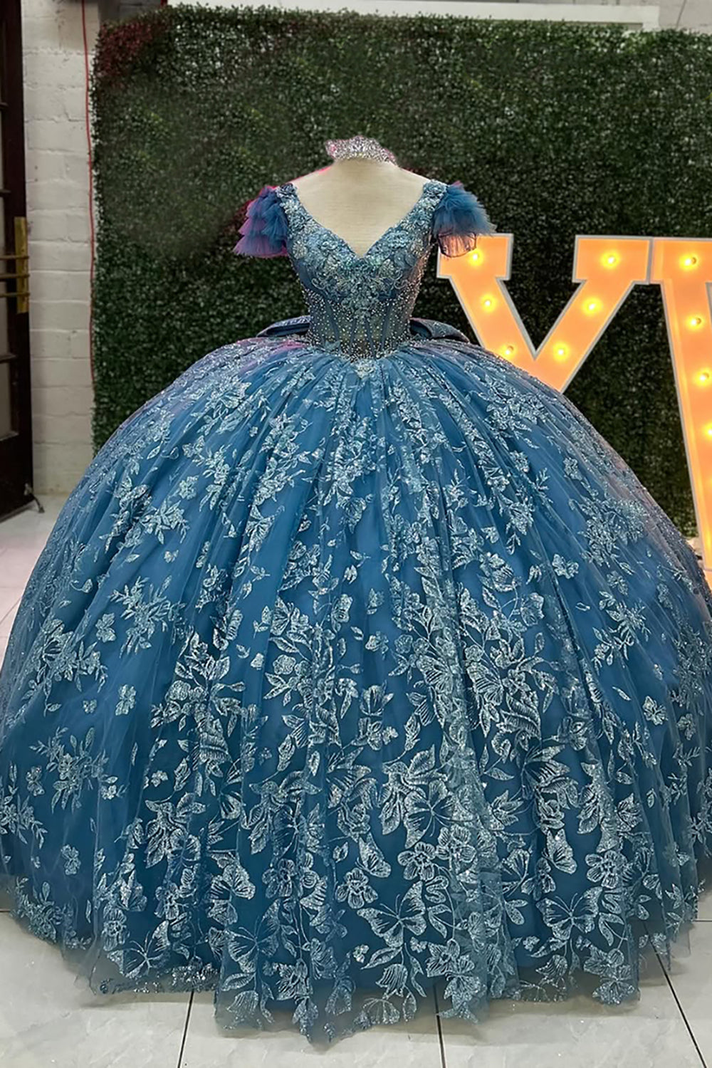 V Neck Sparkly Appliques Grey Blue Ruffles Tulle Quinceanera Dress with Bow