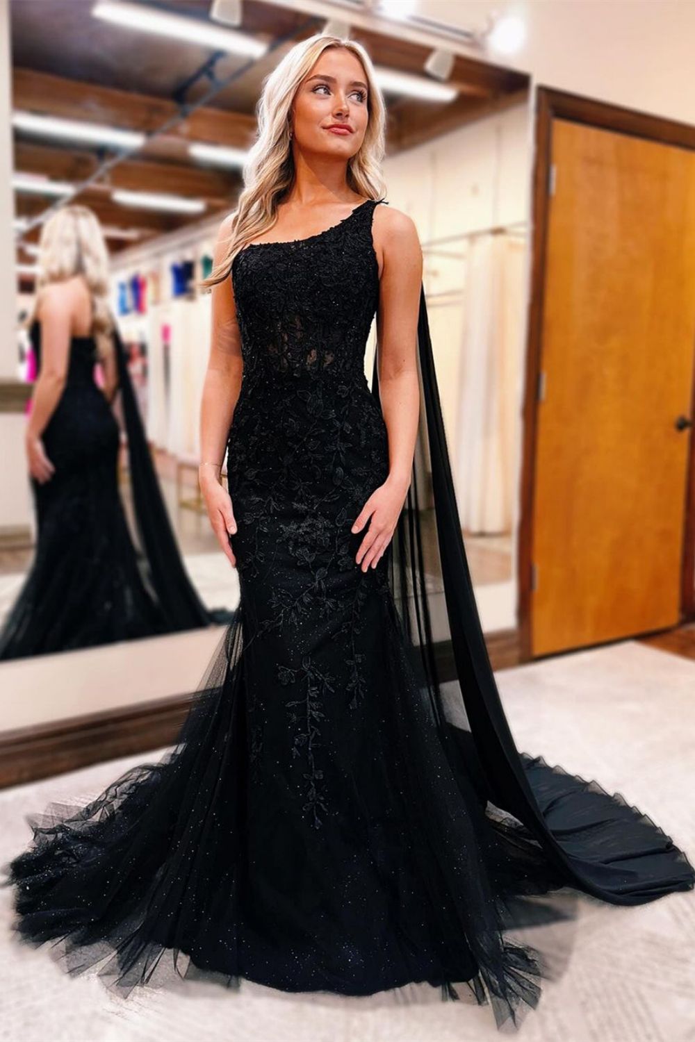 Black Beaded Mermaid Lace One Shoulder Long Prom Dress With Shawl