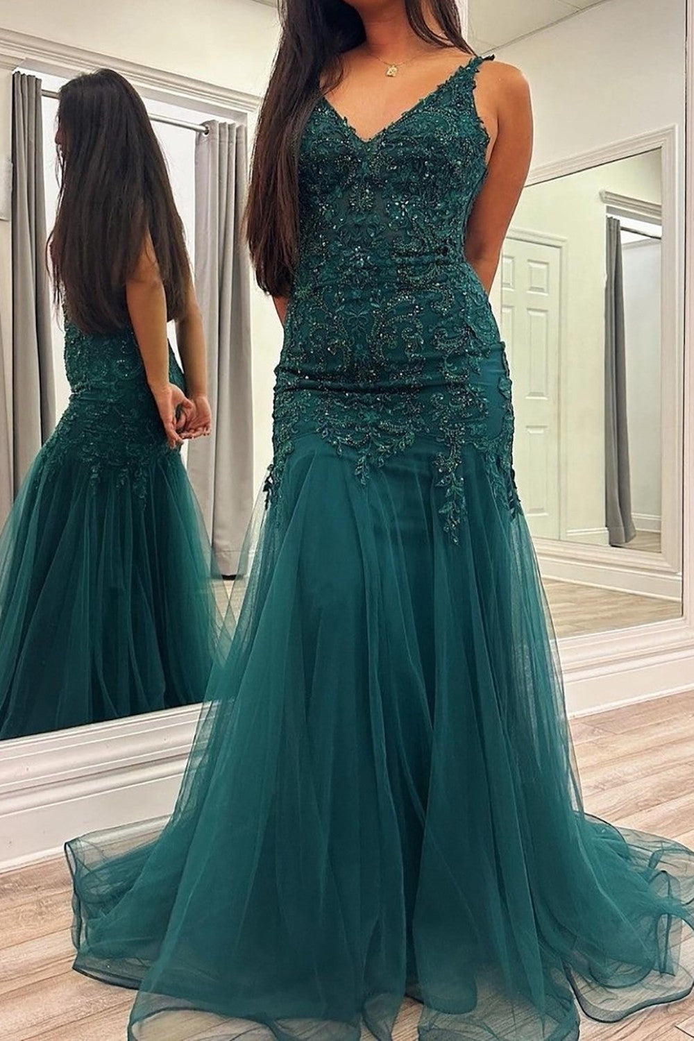 Dark Green V-Neck Zipper Back Mermaid Long Tulle Prom Dress With Appliques