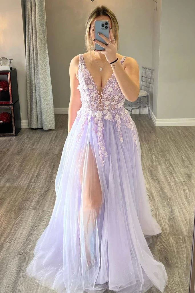 Charming A-Line Deep V-Neck Long Tulle Prom Dress with Appliques