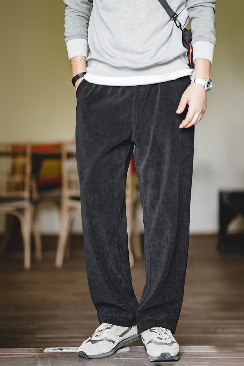 Men's Black Relaxed Fit Elastic Waist Casual Pant