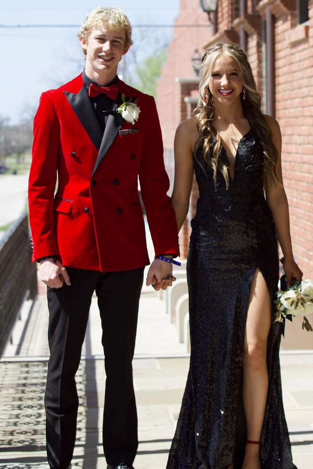 Men's Red 2-Piece Peak Lapel Double Breasted Prom Suits