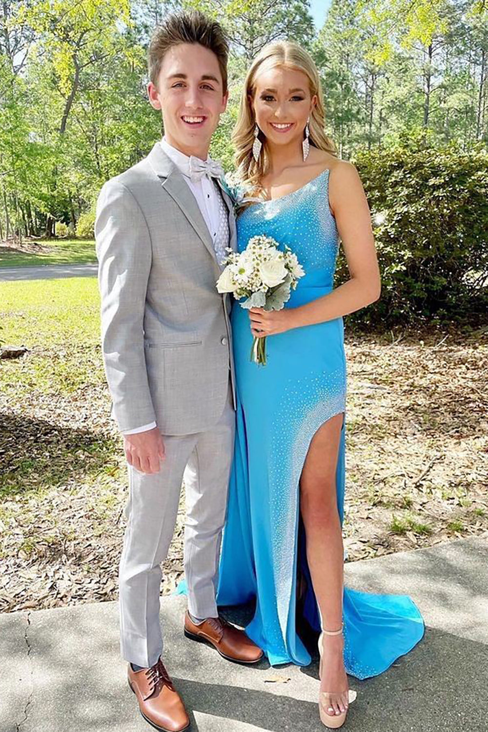 Men's Grey 2-Piece Notched Lapel Prom Suits